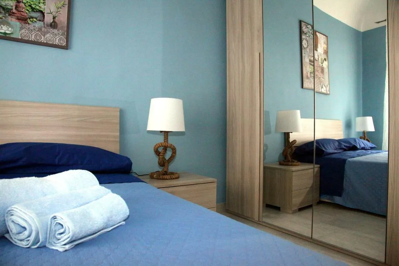 Apartamento Patri House CTA 0*,  Italia